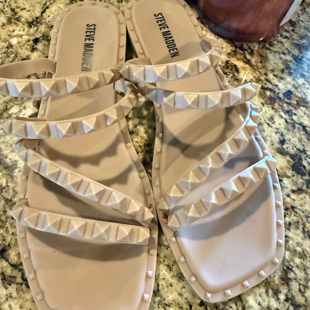Steve Madden Skyler-J slip on  Studded  slide Sandals